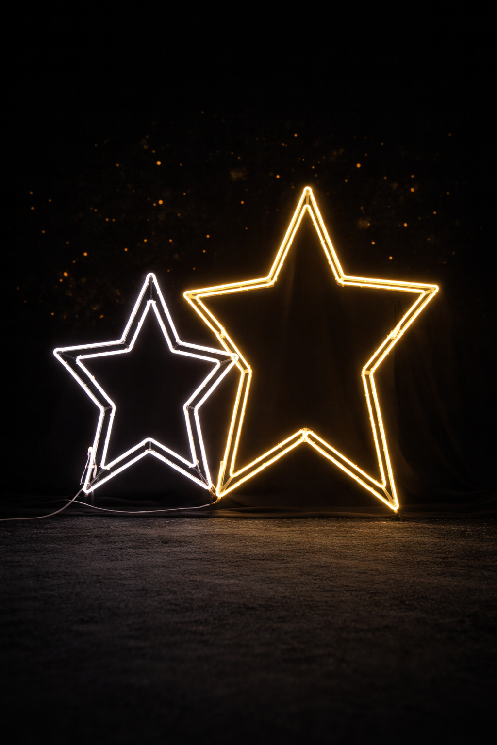 2D Standing Star Motif – HolidayLights.com
