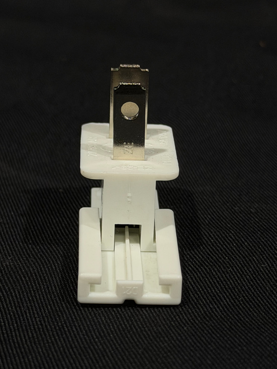 Male Slide On Plug SPT-1 White (5050-W)