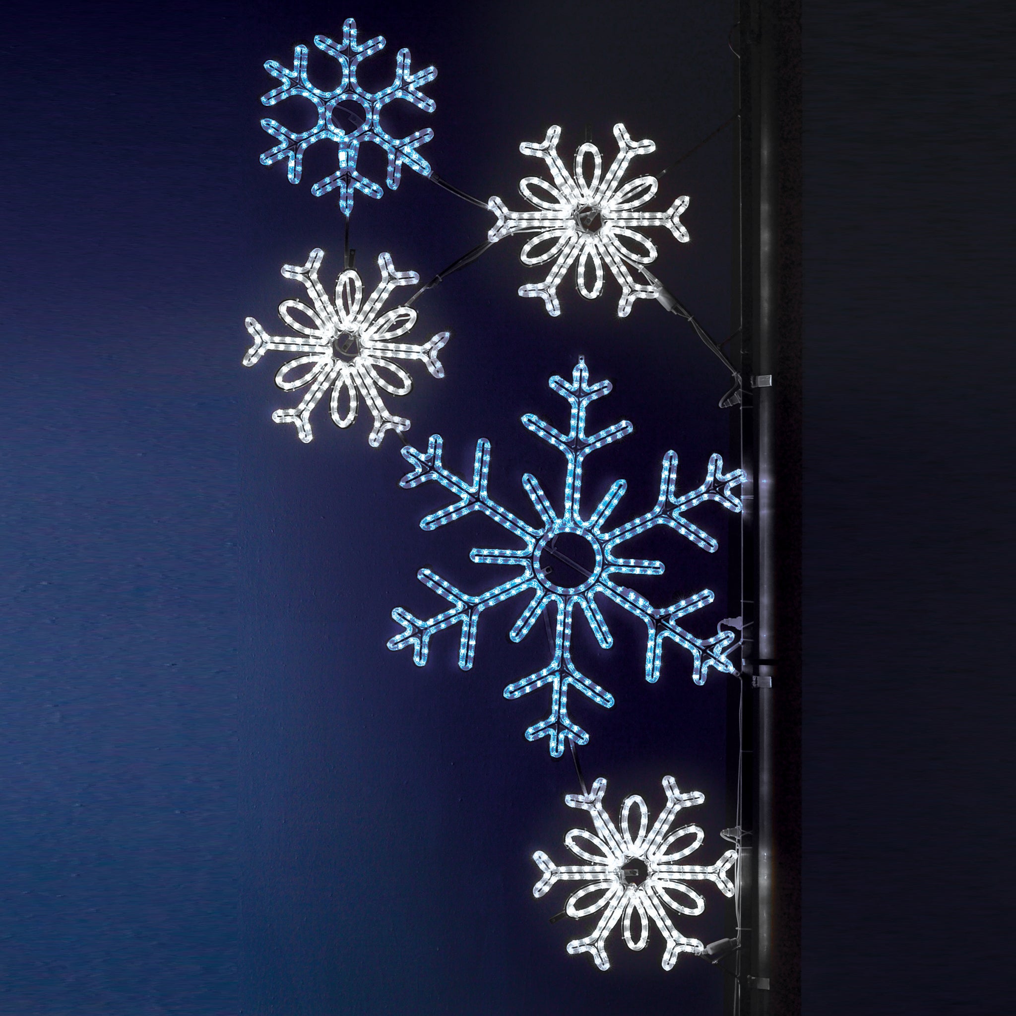 Snowflake Array Pole Mounts — HolidayLights.com